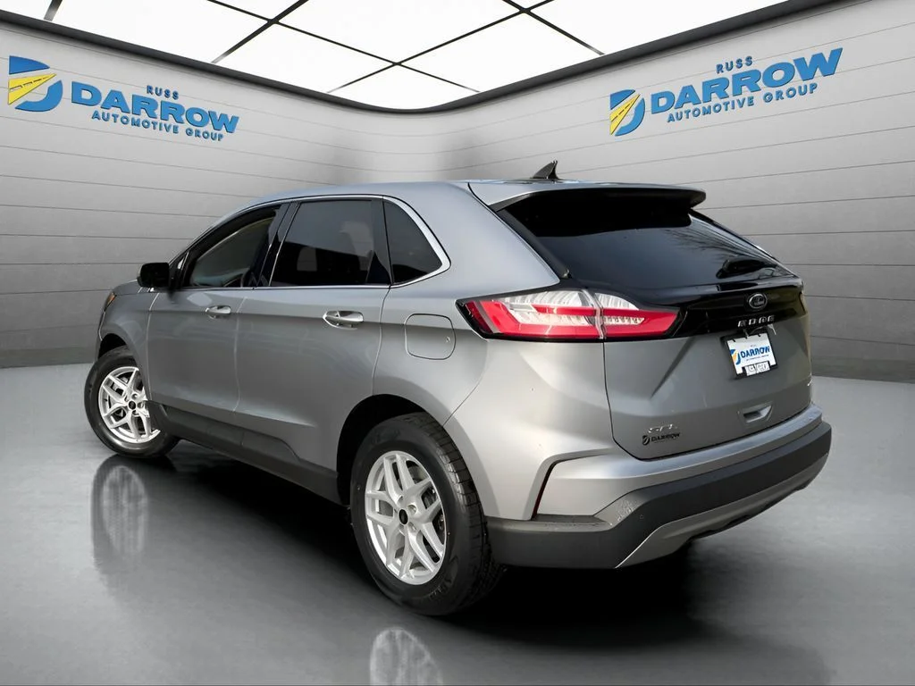 Used 2024 Silver Ford SEL image 3