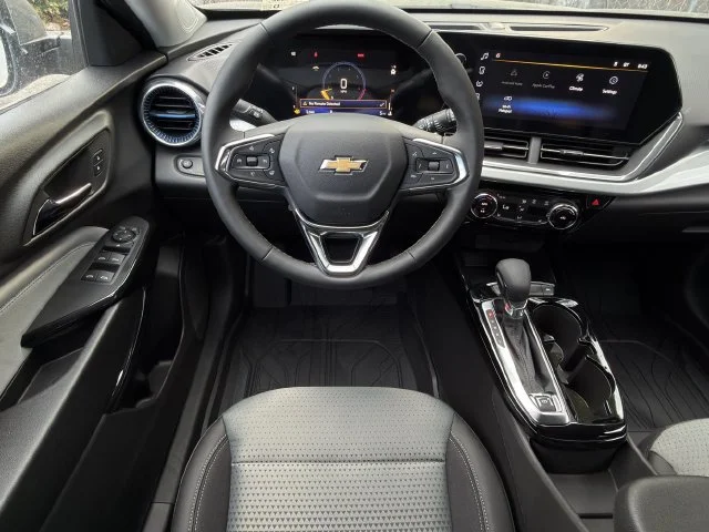 2026 Chevrolet Trax LT - Photo 9