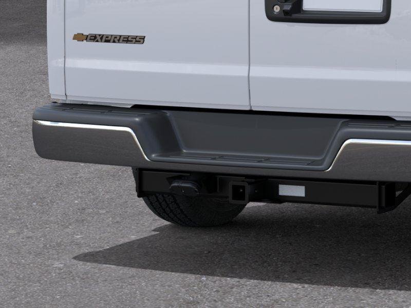 New 2026 Summit White Chevrolet WT image 14