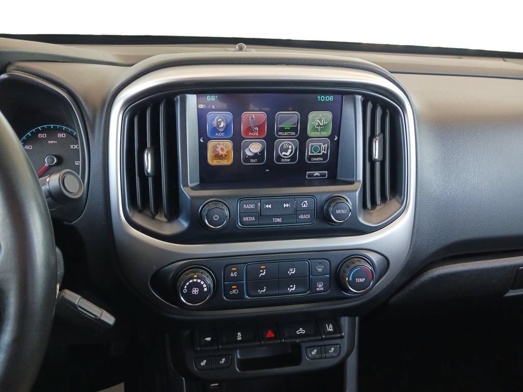 Used 2018 SILVER ICE METALLIC Chevrolet 4WD LT image 12