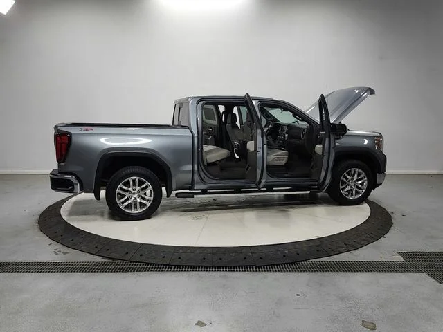 Used 2019 Gray GMC SLT image 16