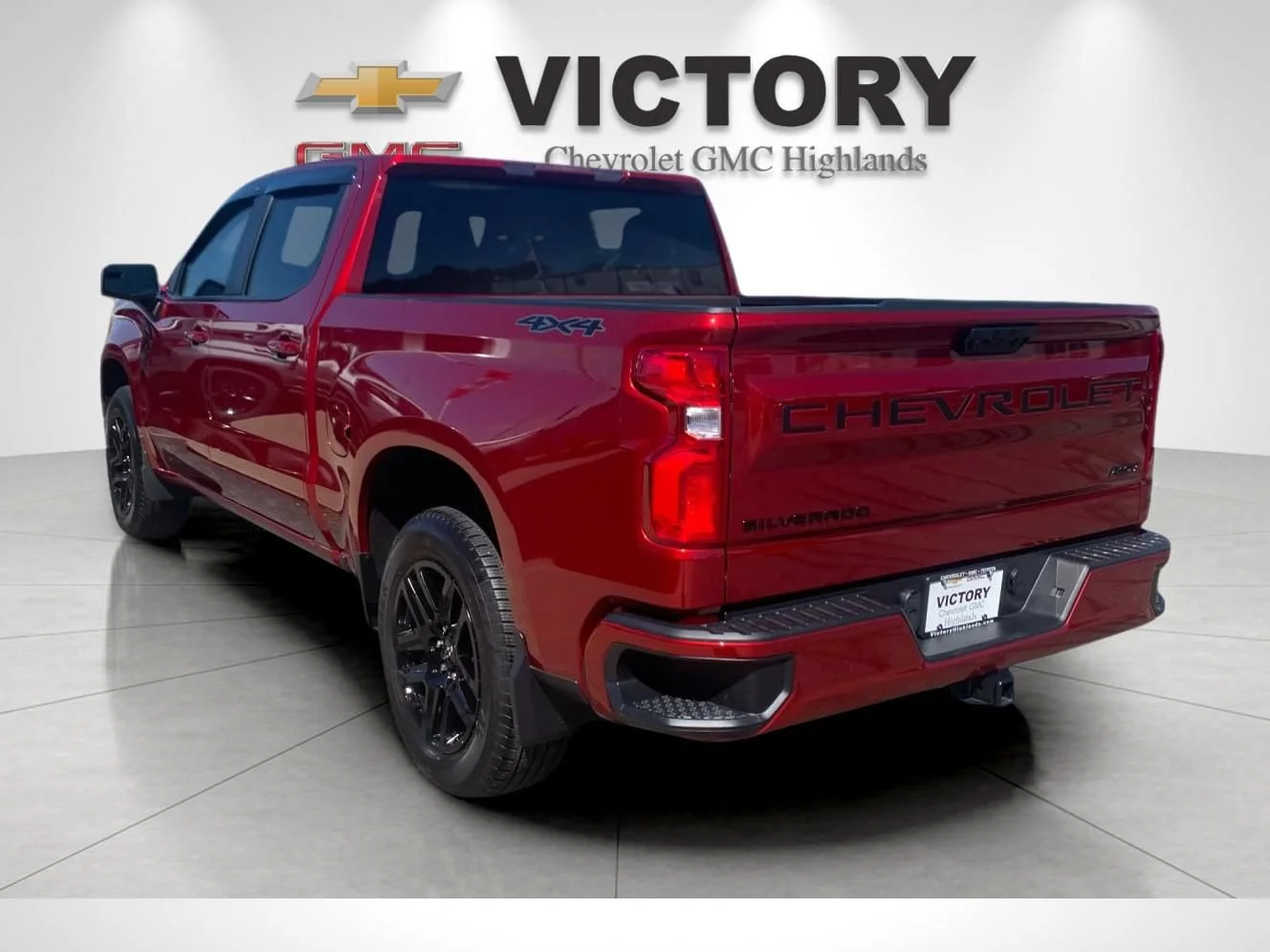Used 2025 Radiant Red Tintcoat Chevrolet RST image 5