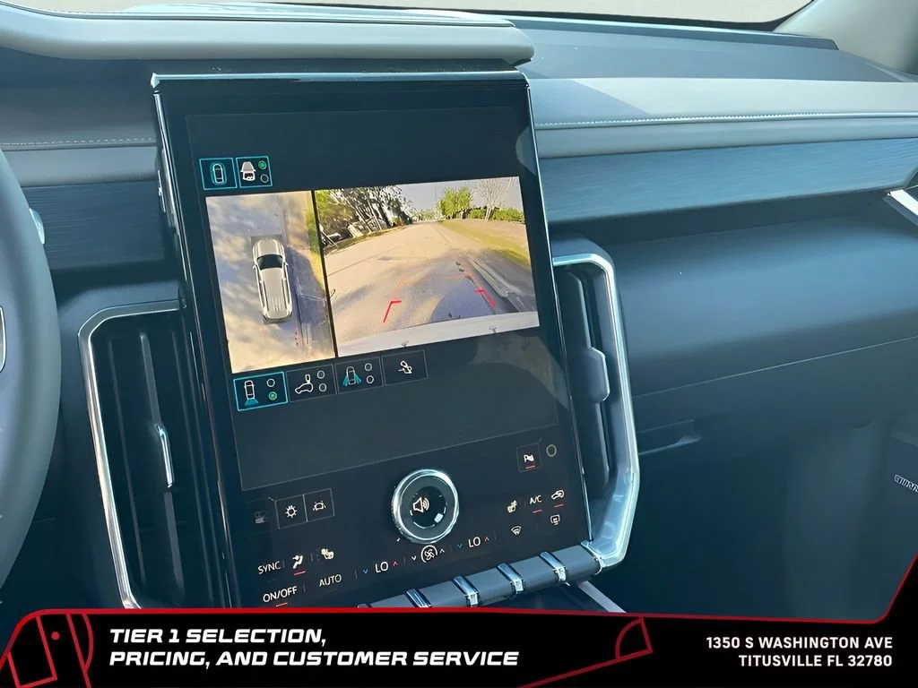 New 2026 Glacier White Tricoat GMC Elevation image 35