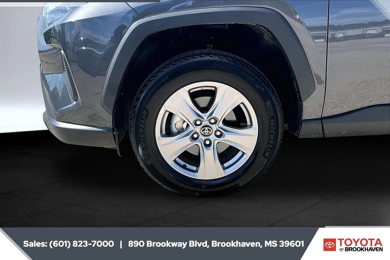 Used 2025 Magnetic Gray Metallic Toyota XLE image 7