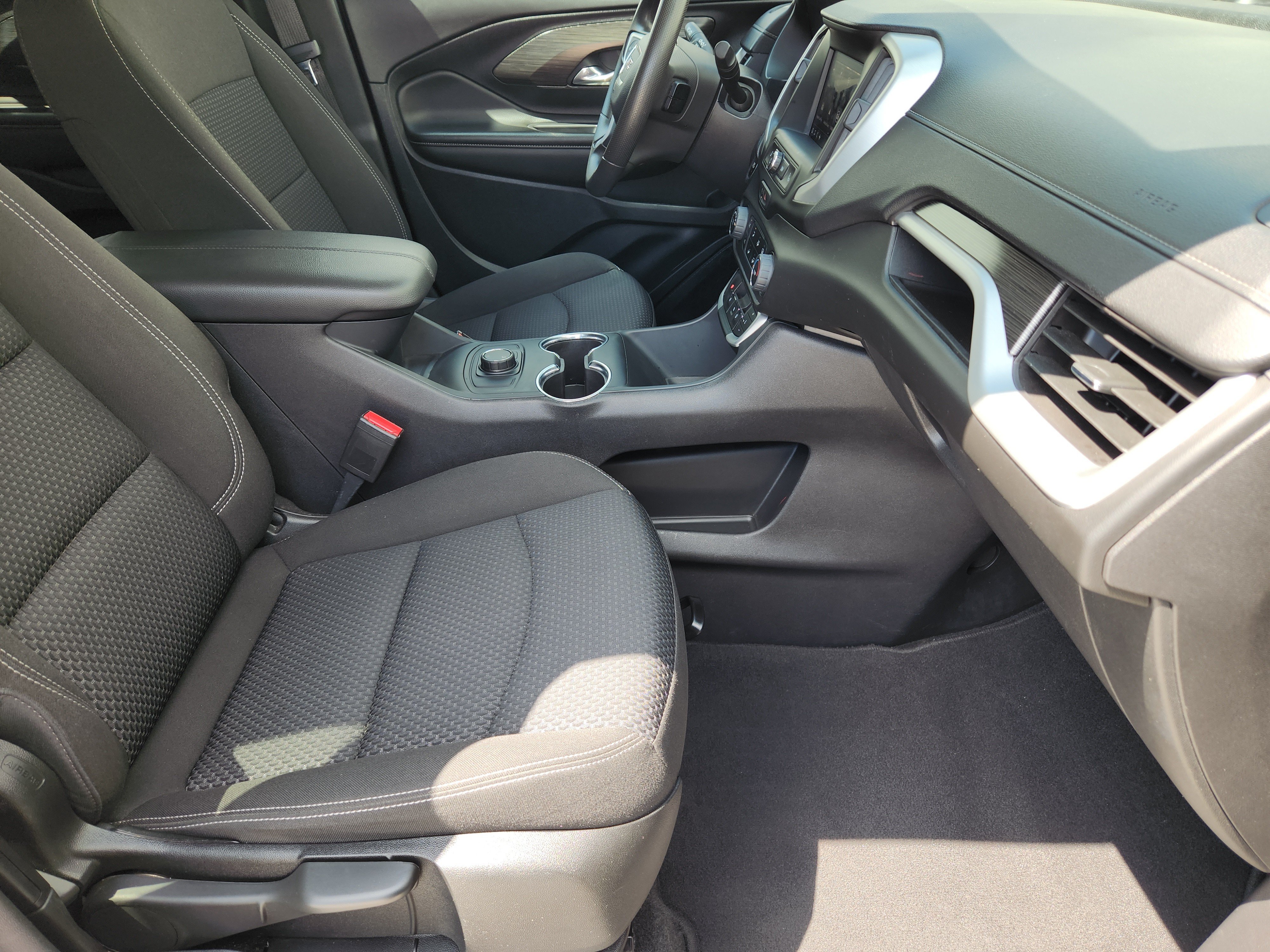 Used 2024 Ebony Twilight Metallic GMC SLE image 18