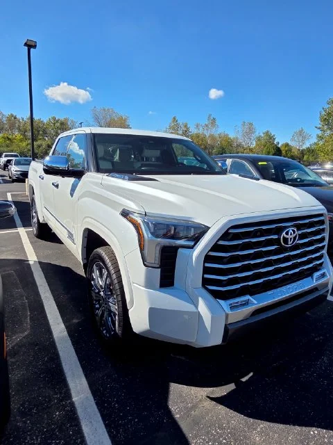 Used 2023 Beige Toyota Capstone image 3