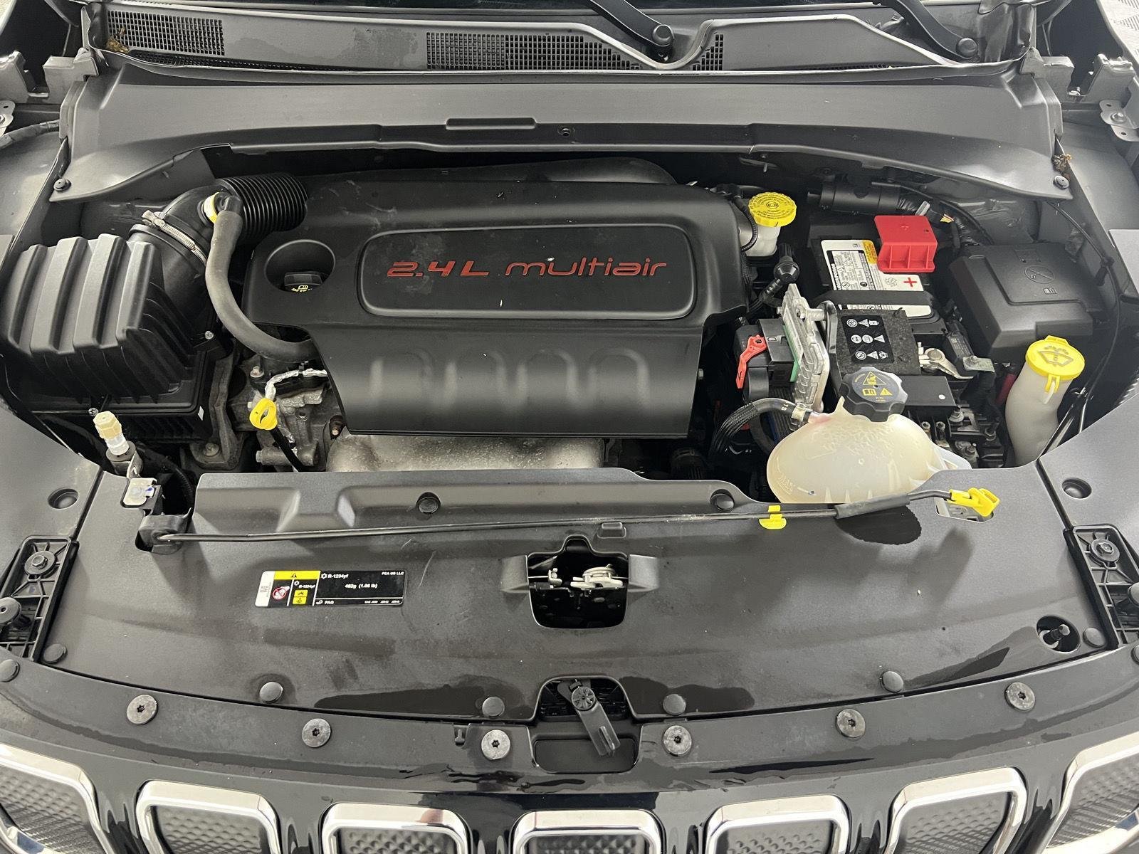 Used 2022 Sting-Gray Clearcoat Jeep Limited image 29