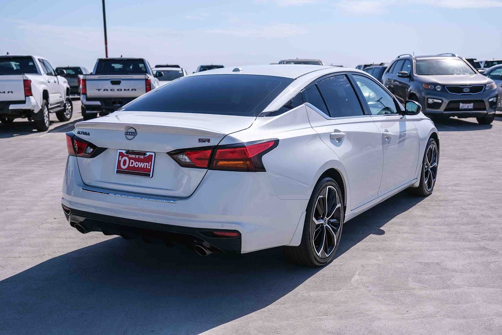 Used 2023 Pearl White Tricoat Nissan 2.5 SR image 4