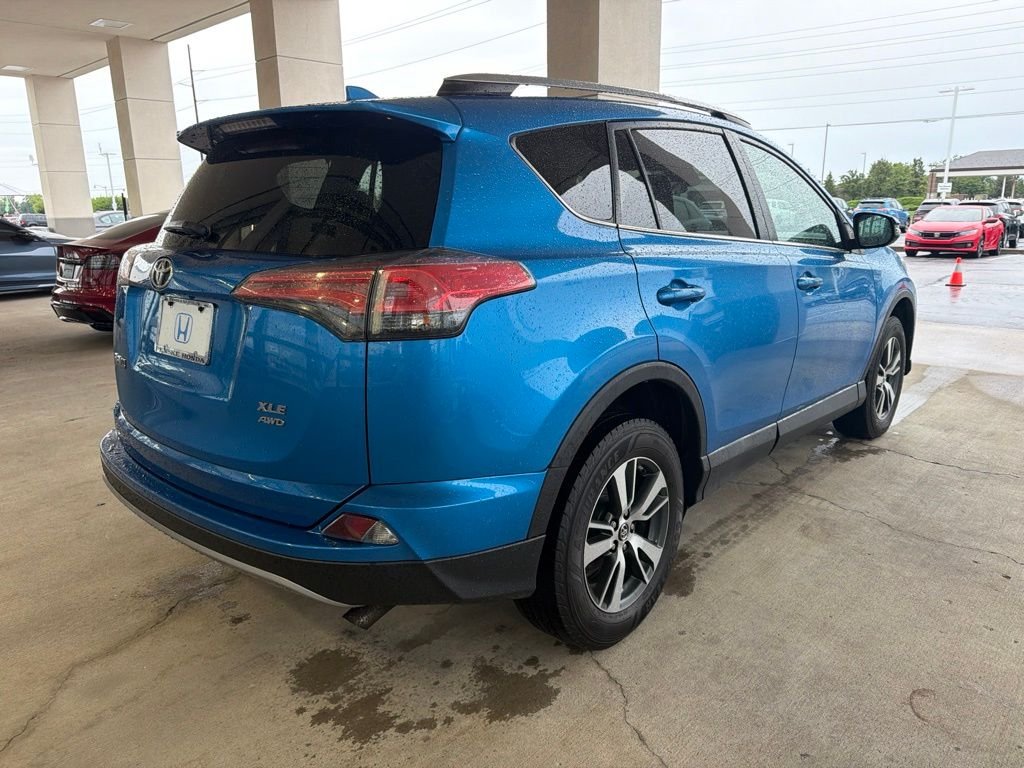 Used 2018 Electric Toyota XLE image 5