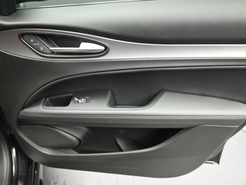 2025 ALFA ROMEO STELVIO - Image 30
