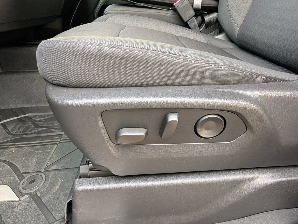 New 2026 Summit White Chevrolet LT image 11