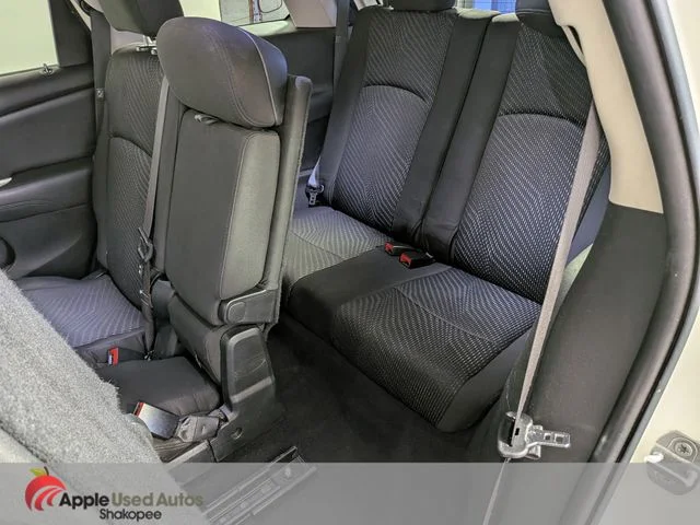 Used 2016 White Dodge Crossroad image 31