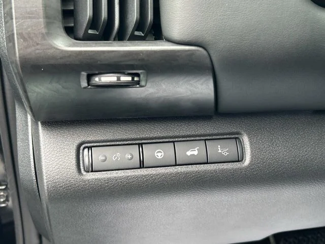 2026 Nissan Pathfinder Platinum - Photo 32