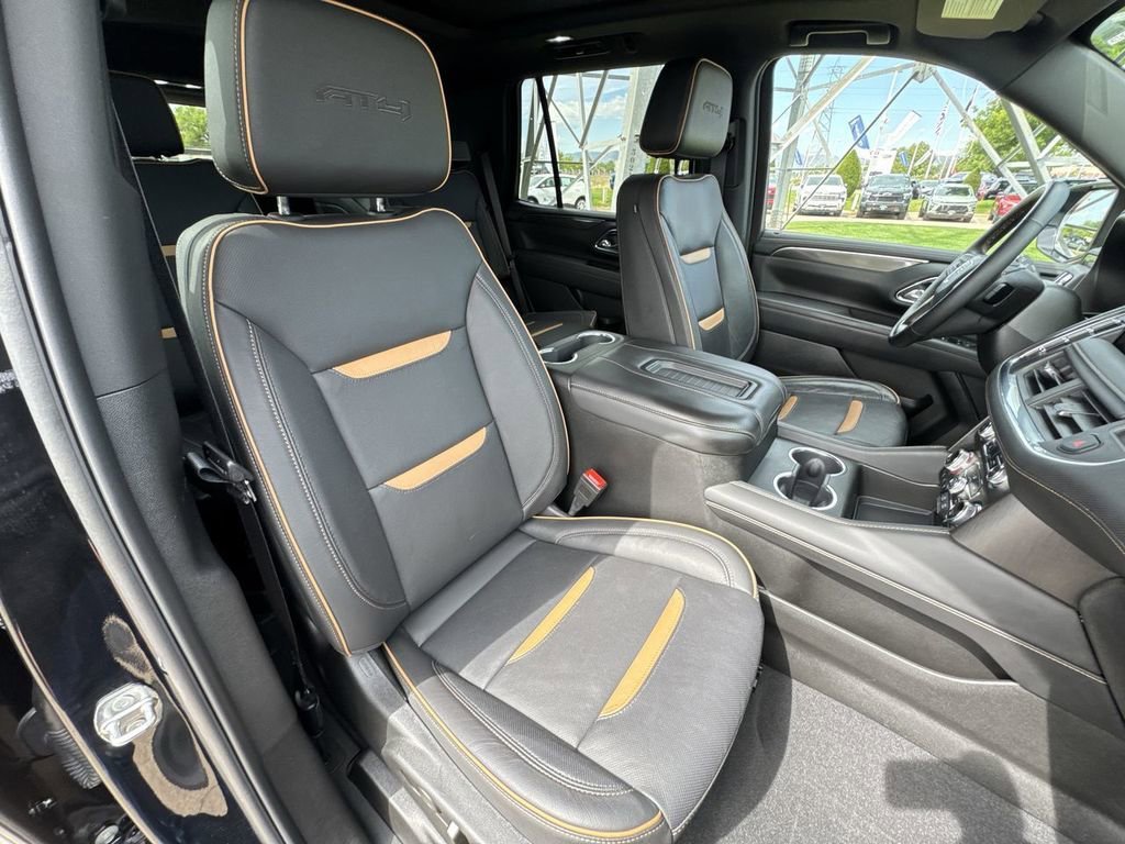 Used 2023 Onyx Black GMC AT4 image 29
