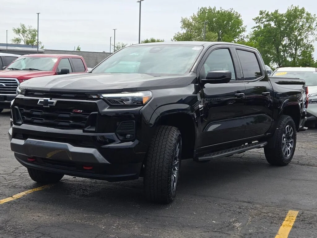 Used 2024 Black Chevrolet Z71 image 5