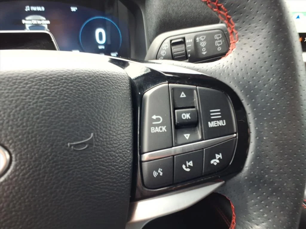2025 Ford Explorer ST-LINE - Photo 17