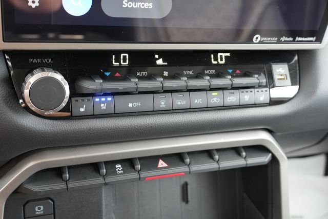 Certified Used 2024  Toyota Limited image 35