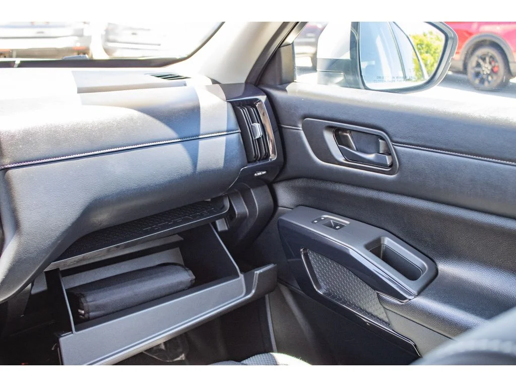 Used 2024 Brilliant Silver Metallic Nissan SV image 54