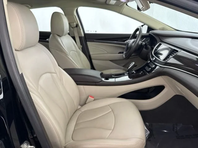 Used 2019 Black Buick Essence image 24