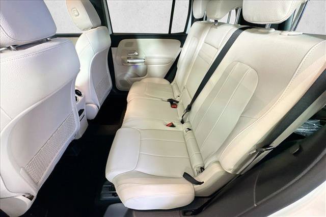 New 2026 Polar White Mercedes-Benz GLB 250 image 52