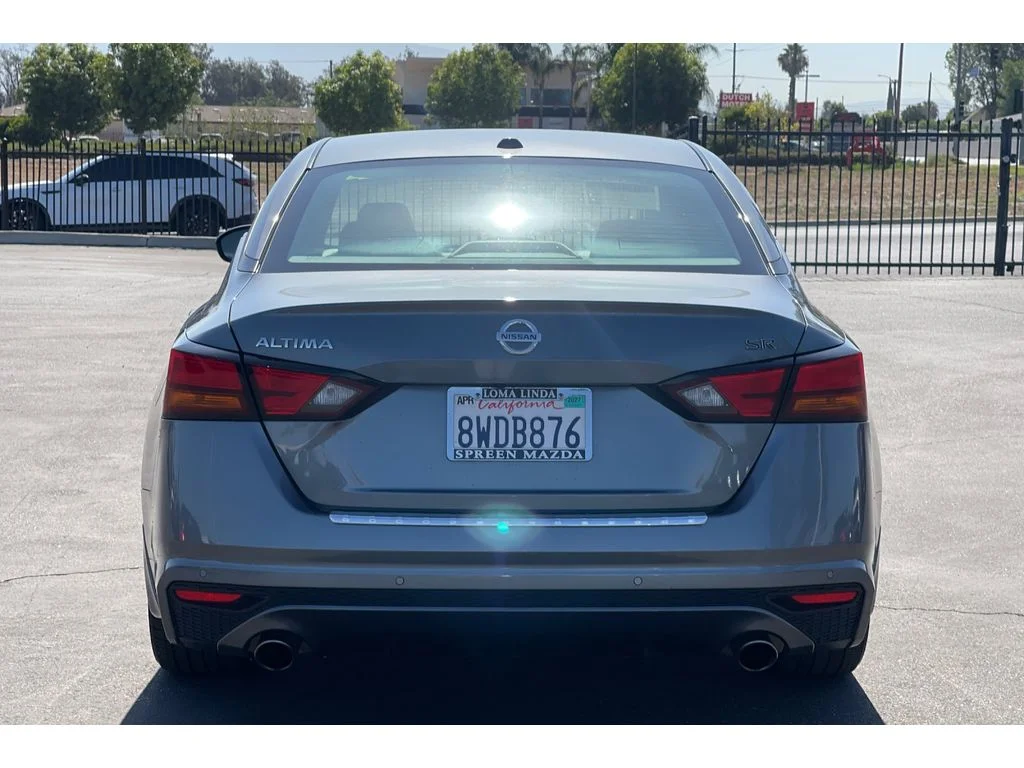 Used 2021 Gun Metallic Nissan 2.5 SR image 5