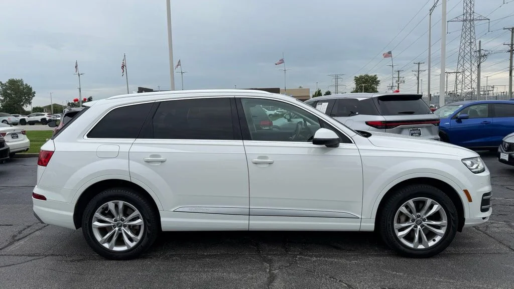 Used 2019  Audi 55 Premium quattro image 4