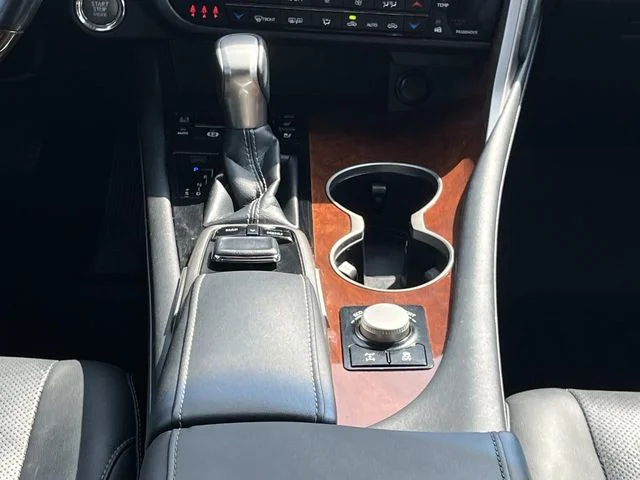 Used 2017 White Lexus 350 image 17