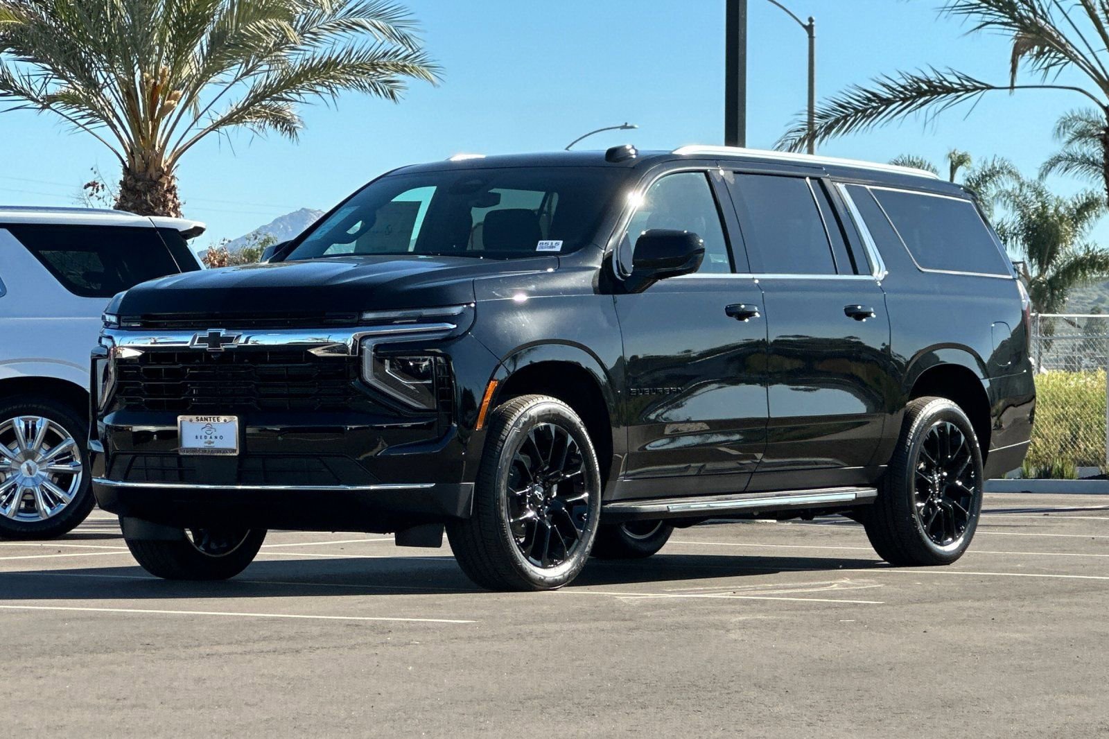 2026 Chevrolet Suburban LS - Photo 8