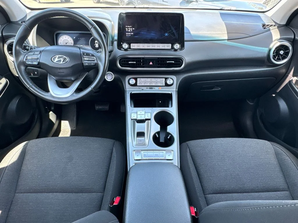 Used 2023 White Hyundai SEL image 20