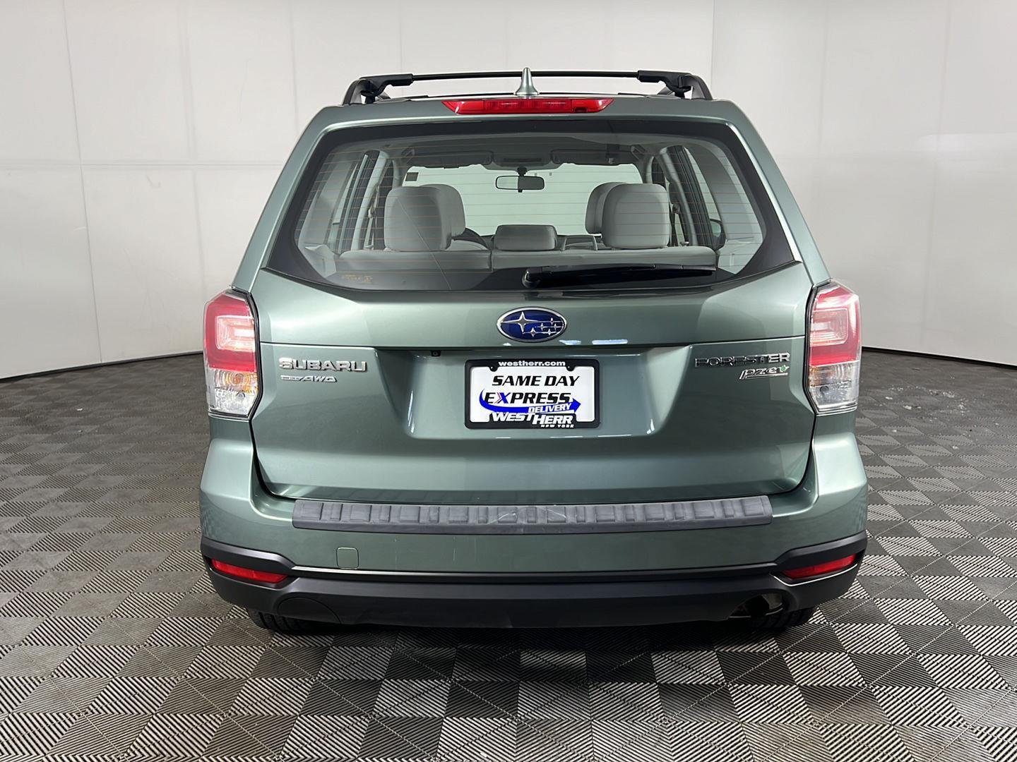 Used 2017 Jasmine Green Metallic Subaru 2.5i image 6