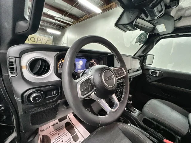2025 Jeep Wrangler 4-Door Sahara - Photo 10