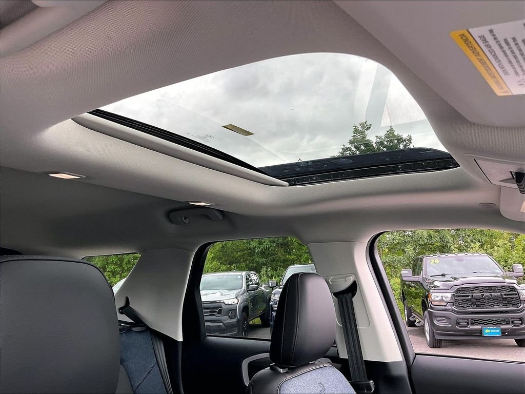 New 2026 Azure Gray Metallic Tri-Coat Ford Outer Banks image 18