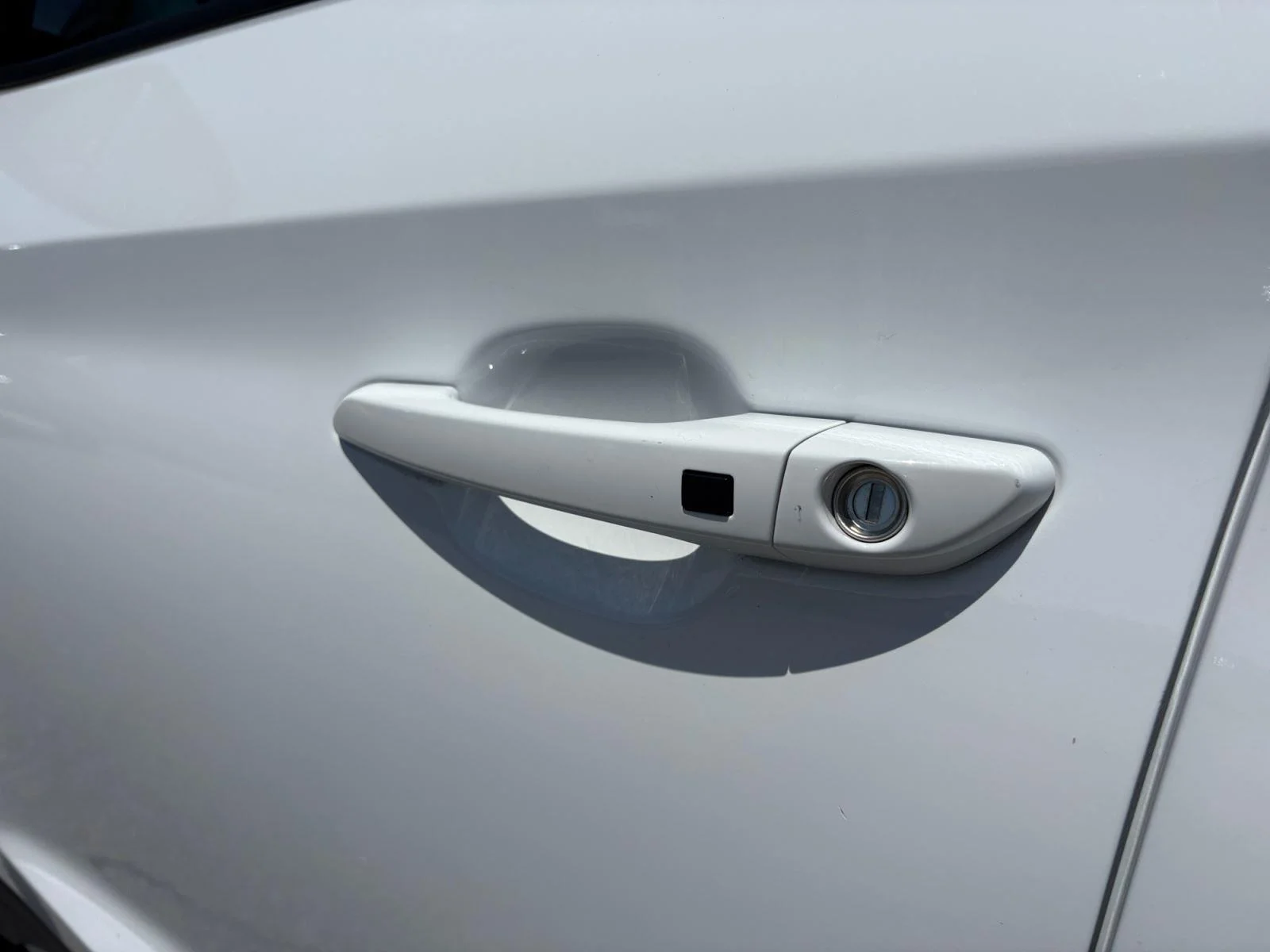 Used 2019 Dazzling White Hyundai Sport image 55