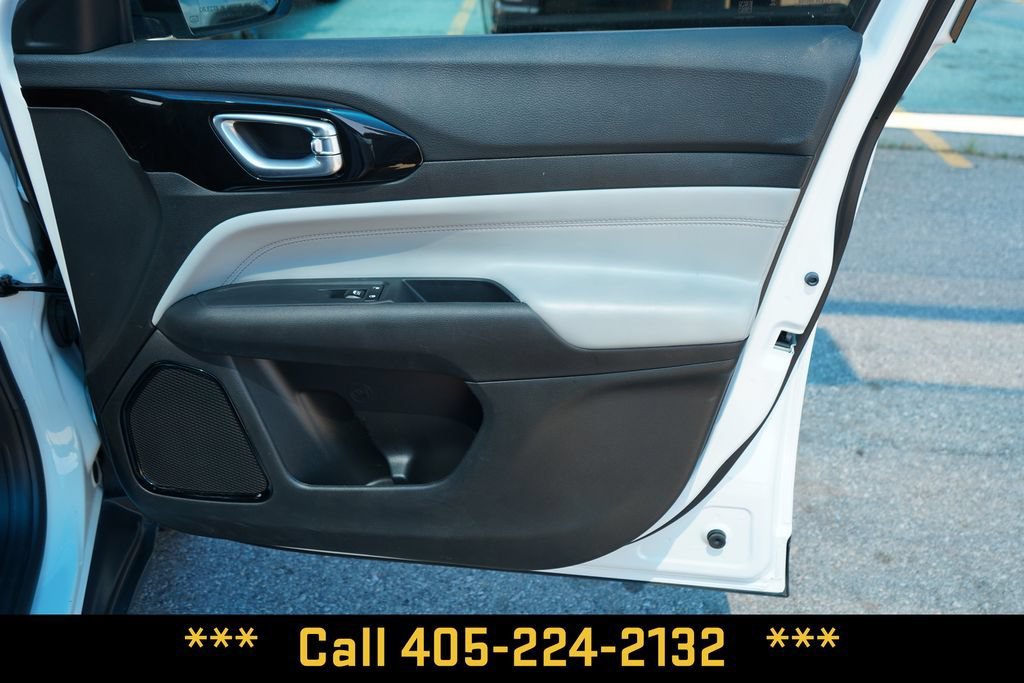2025 Jeep Compass Limited - Photo 23