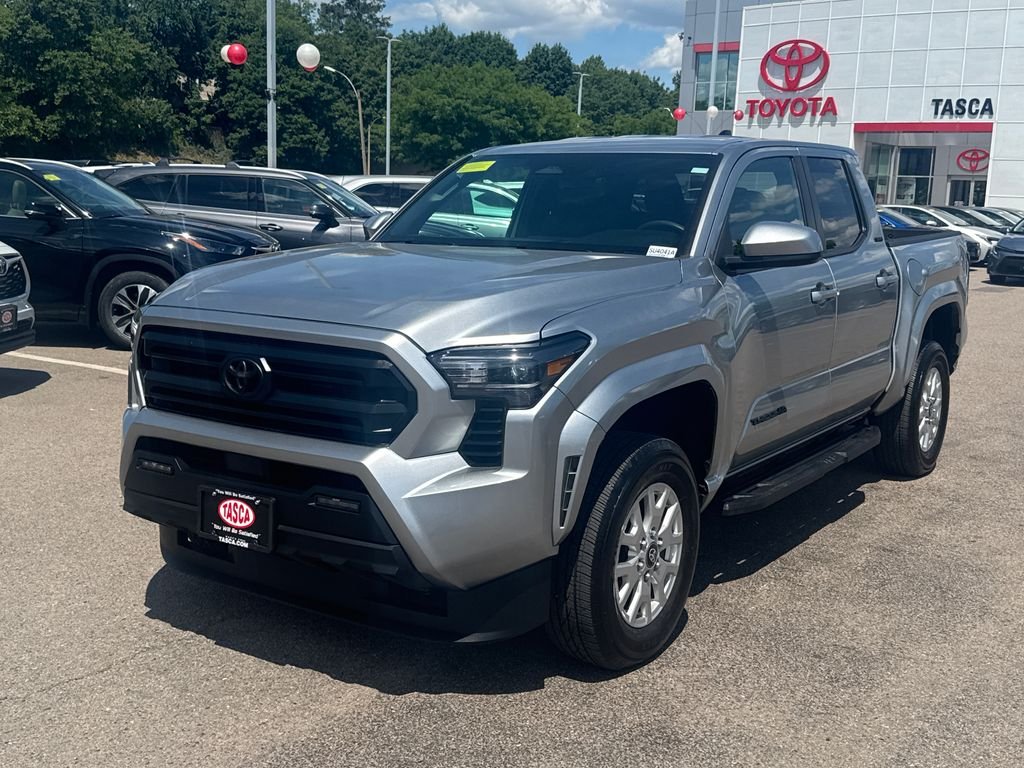 Used 2025 Silver Toyota SR5 image 3