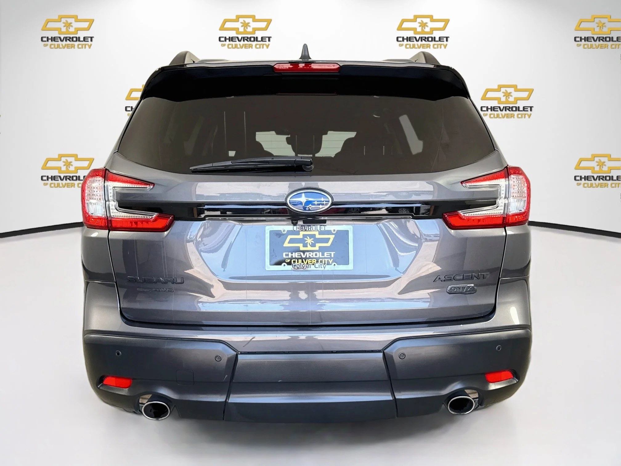 Used 2025 Gray Subaru Onyx Edition image 7
