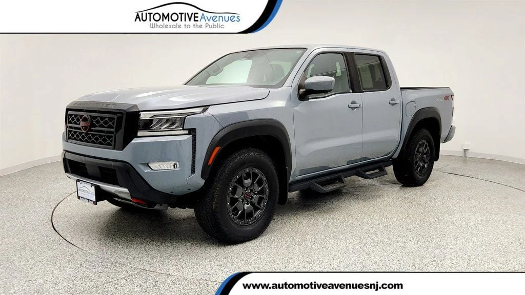 2023 Nissan Frontier PRO-4X Crew Cab 4X4's photo