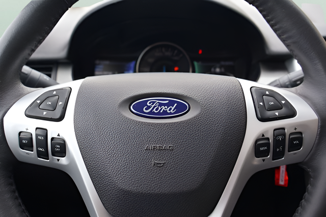Used 2014 White Ford SEL image 19