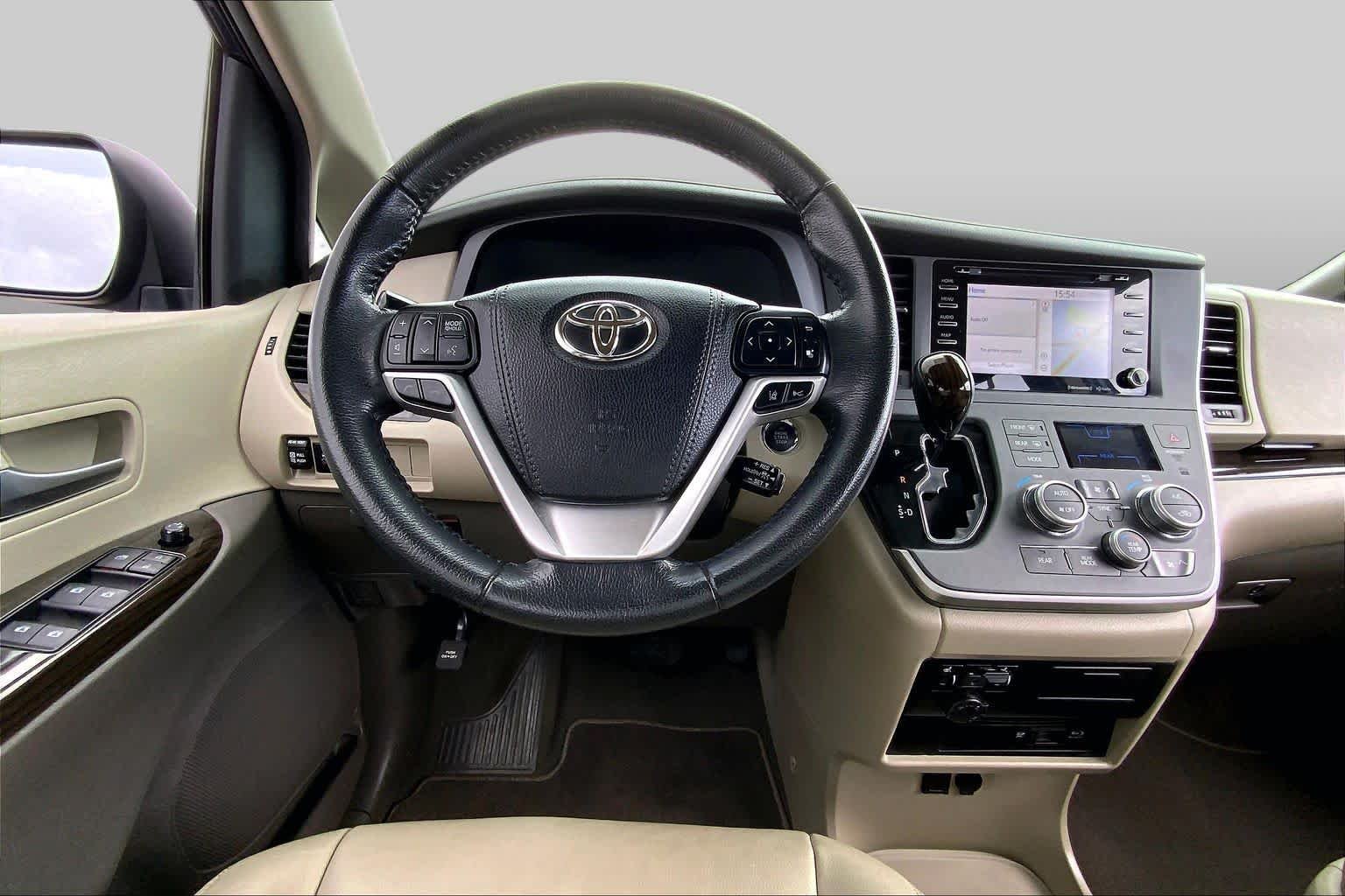 Used 2020 Parisian Night Pearl Toyota XLE Premium image 6