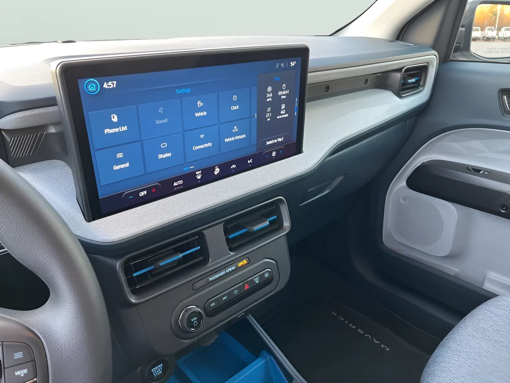 2025 Ford Maverick XLT - Photo 21