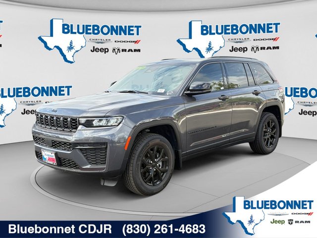 2026 Jeep Grand Cherokee Laredo Altitude