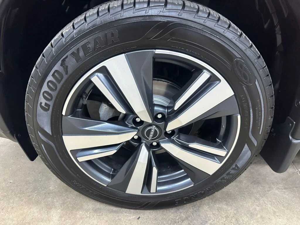 Certified Used 2022 Scarlet Ember Tintcoat Nissan SL image 36