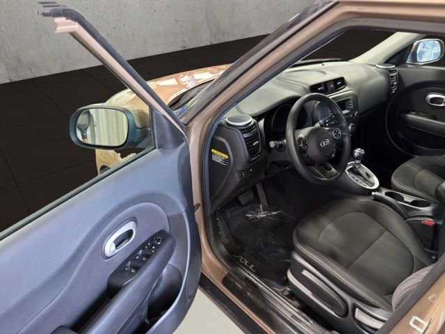 Used 2015 Brown Kia Base image 16