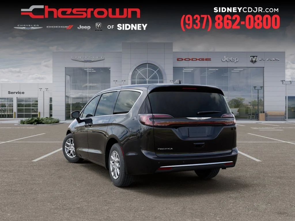 New 2026 Diamond Black Crystal Pearl-Coat Exterior Paint Chrysler Select image 3