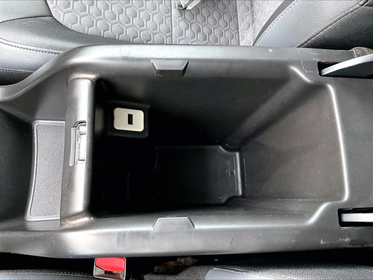 Used 2016 Black Chevrolet Z71 image 34