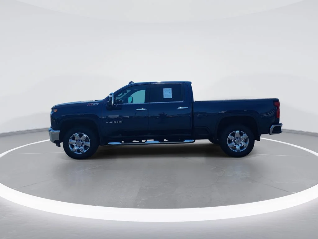 Used 2022 Blue Chevrolet LTZ image 5