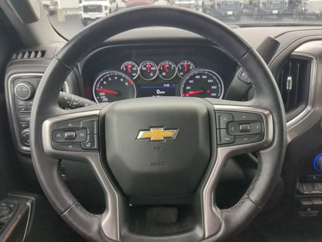 Used 2021 BLACK Chevrolet LT image 17