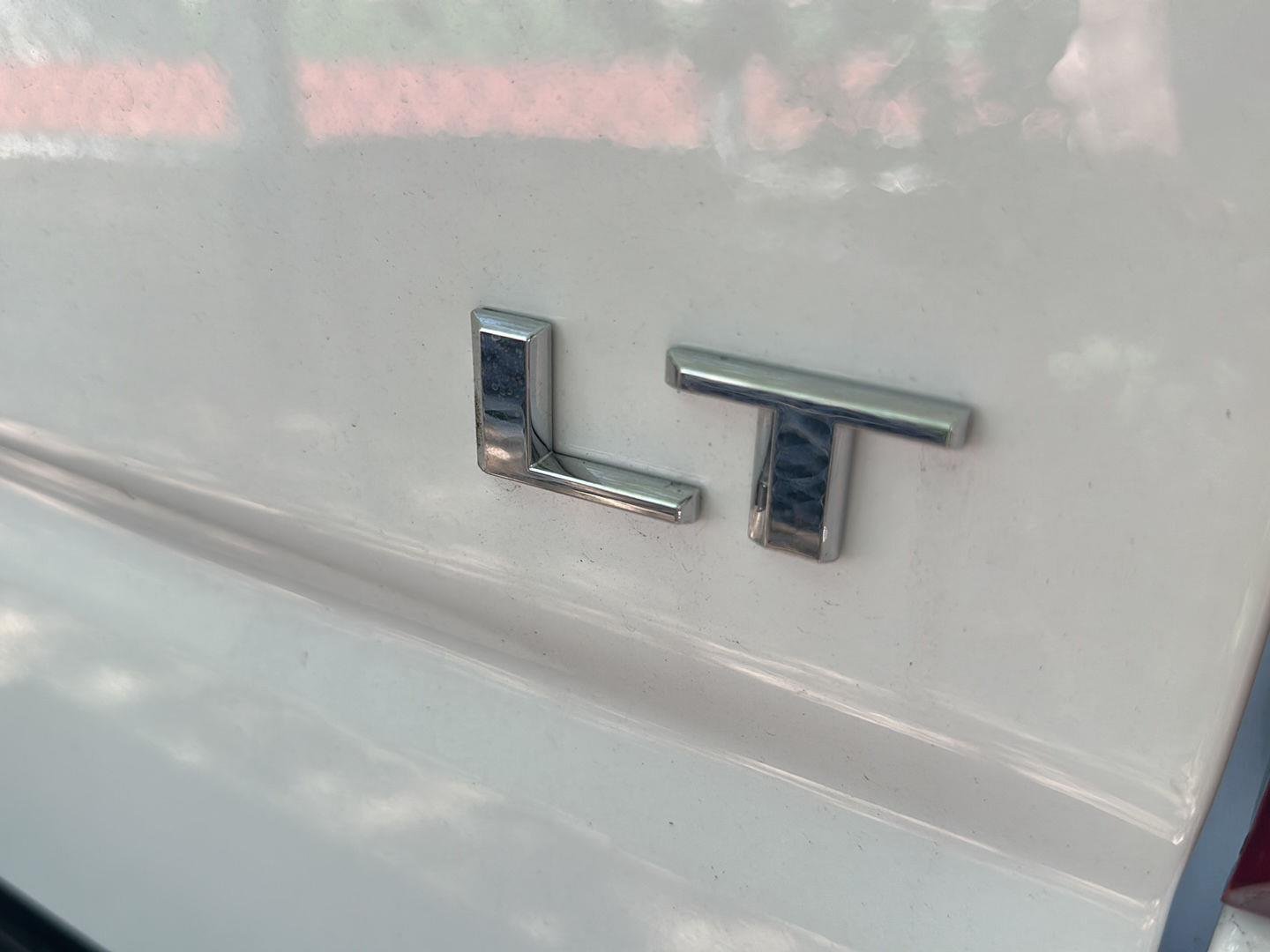 Certified Used 2025 Summit White Chevrolet LT image 14