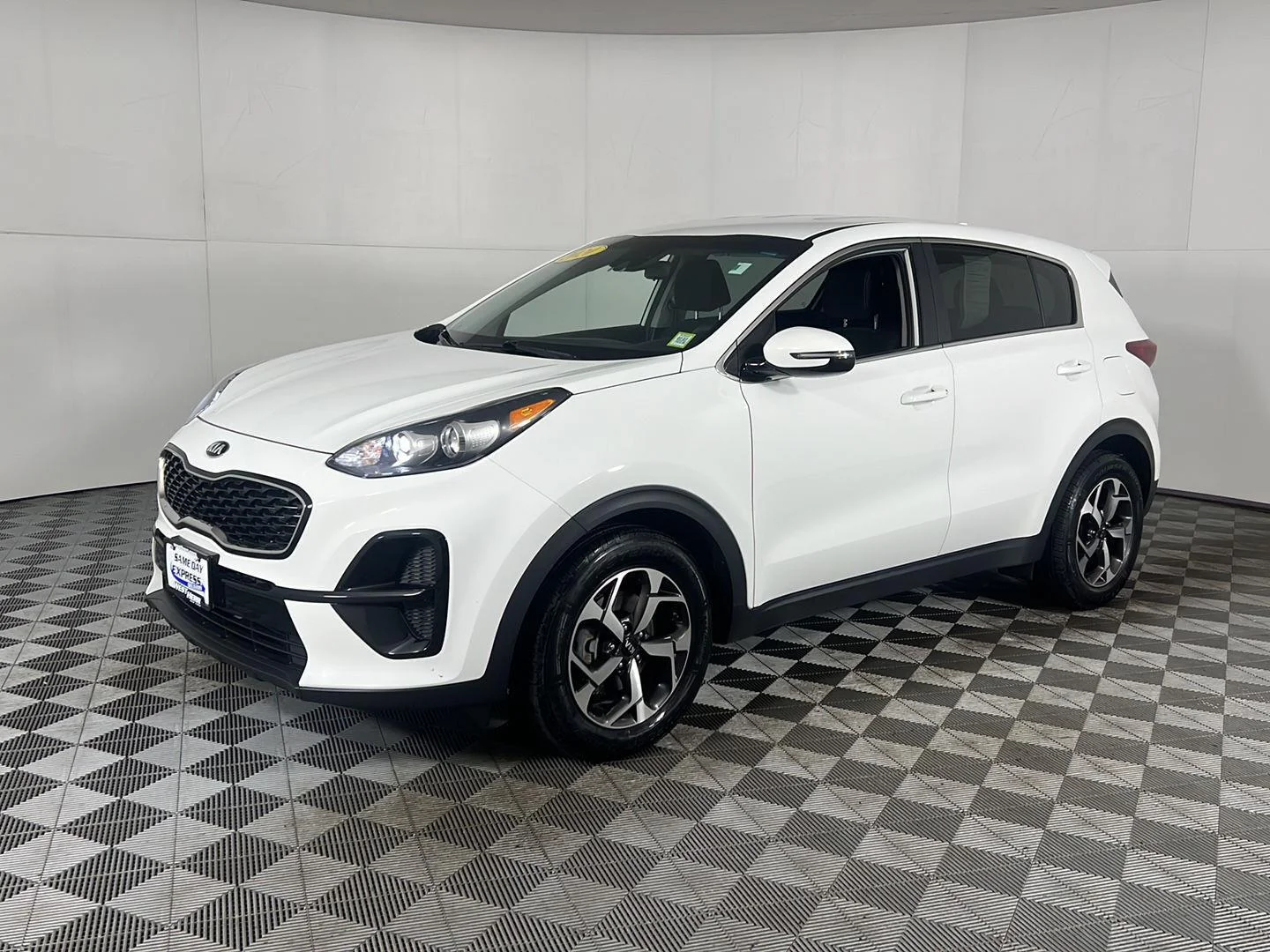 Used 2020 Clear White Kia LX image 17