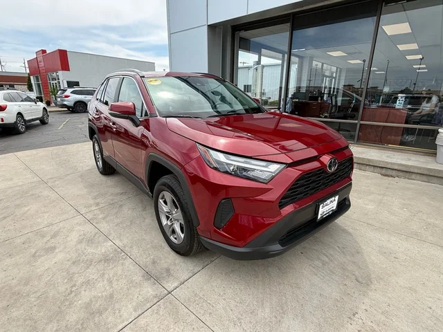 2025 Toyota RAV4 XLE